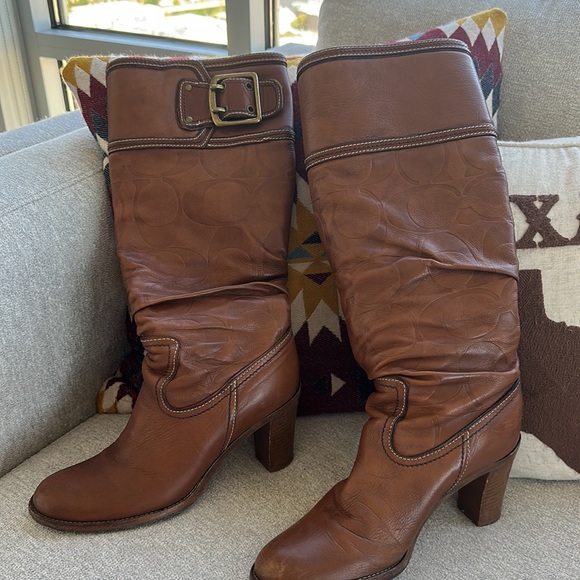 Slouchy tan monogram coach leather chunky heeled boots. Merrith style size 7 - Picture 6 of 9